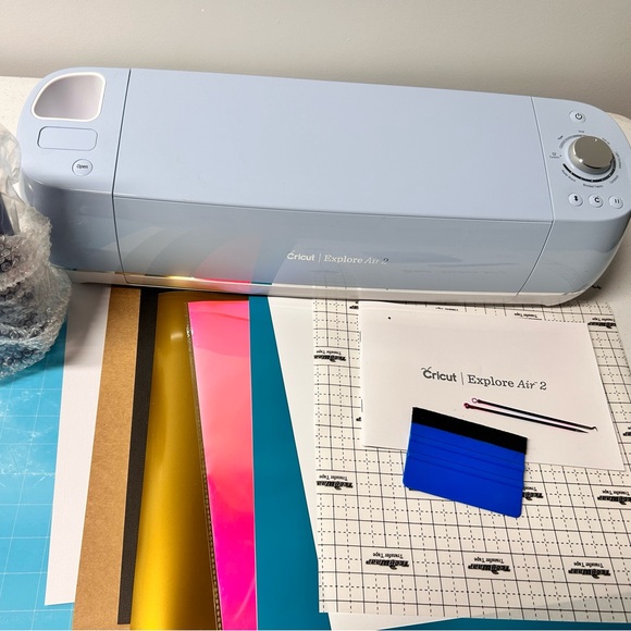 Cricut Explore Air 2 and materials! - Picture 4 of 5